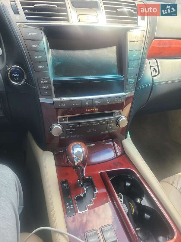 Седан Lexus LS 2011 в Киеве