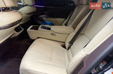 Седан Lexus LS 2018 в 