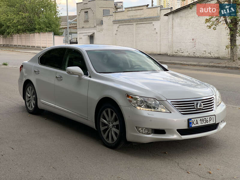 Lexus LS 2010