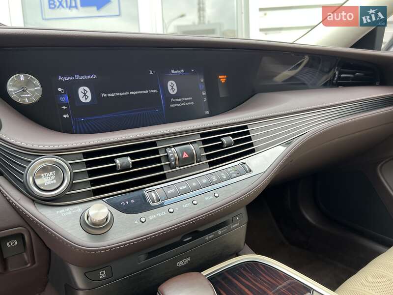 Седан Lexus LS 2018 в Киеве