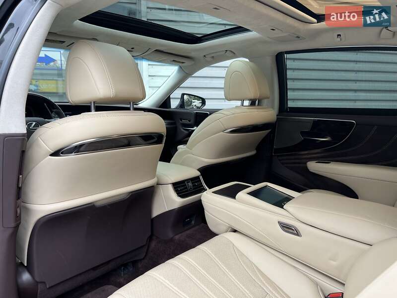 Седан Lexus LS 2018 в Киеве