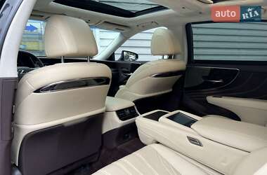 Седан Lexus LS 2018 в 