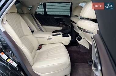 Седан Lexus LS 2018 в 