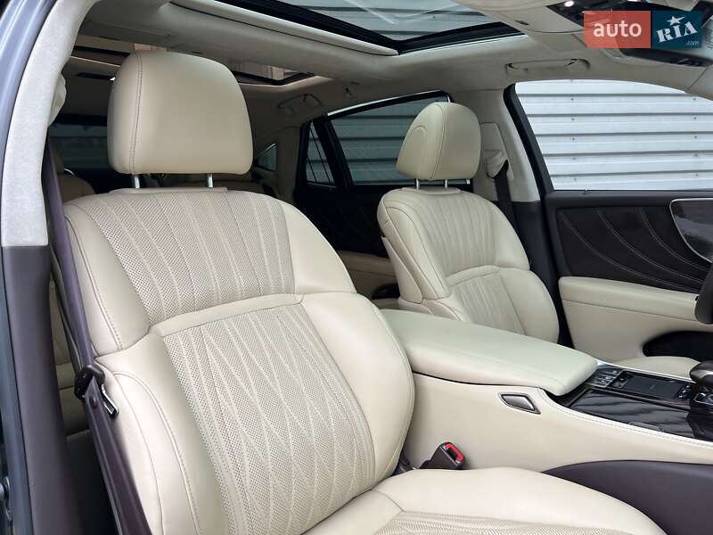 Седан Lexus LS 2018 в Киеве
