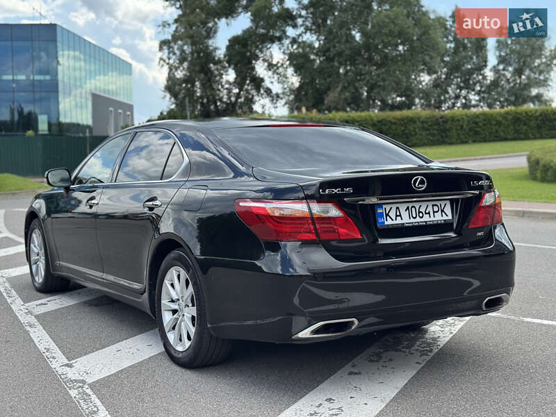 Седан Lexus LS 2012 в Киеве
