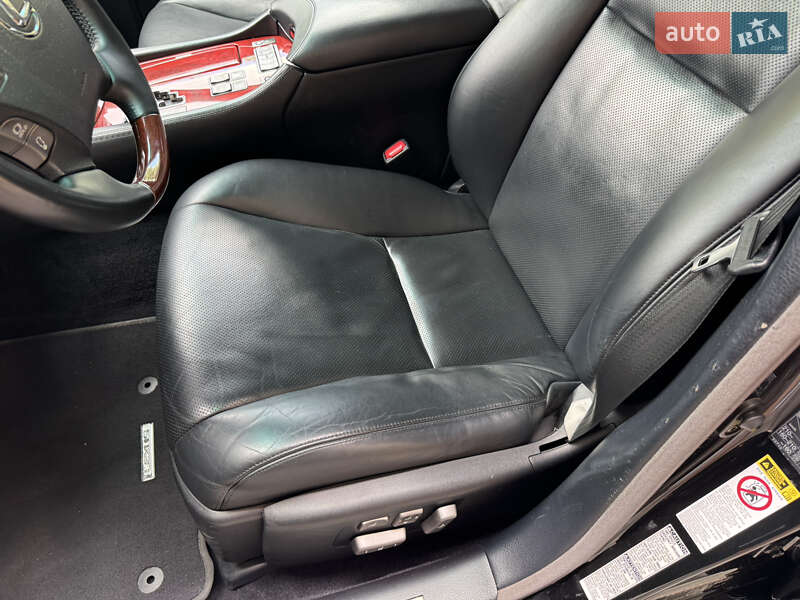 Седан Lexus LS 2012 в Киеве