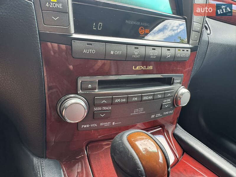 Седан Lexus LS 2012 в Киеве