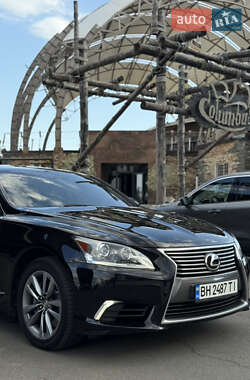 Седан Lexus LS 2013 в 