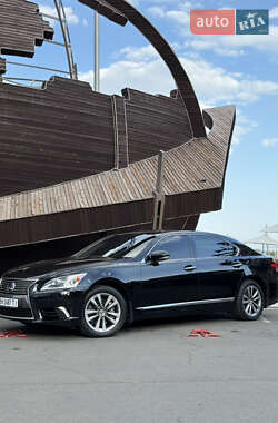 Седан Lexus LS 2013 в 