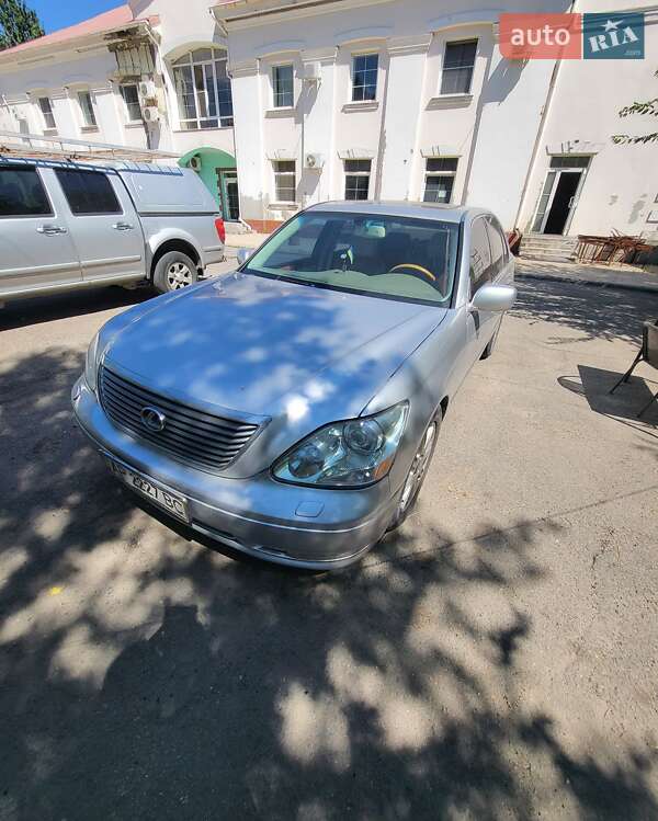 Lexus LS 2004
