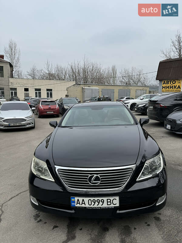 Lexus LS 2008