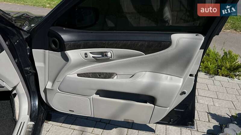 Седан Lexus LS 2007 в Львове фото 50 Седан Lexus LS 2007 в Львове