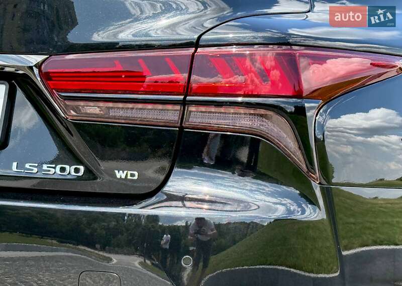 Седан Lexus LS 2022 в Киеве