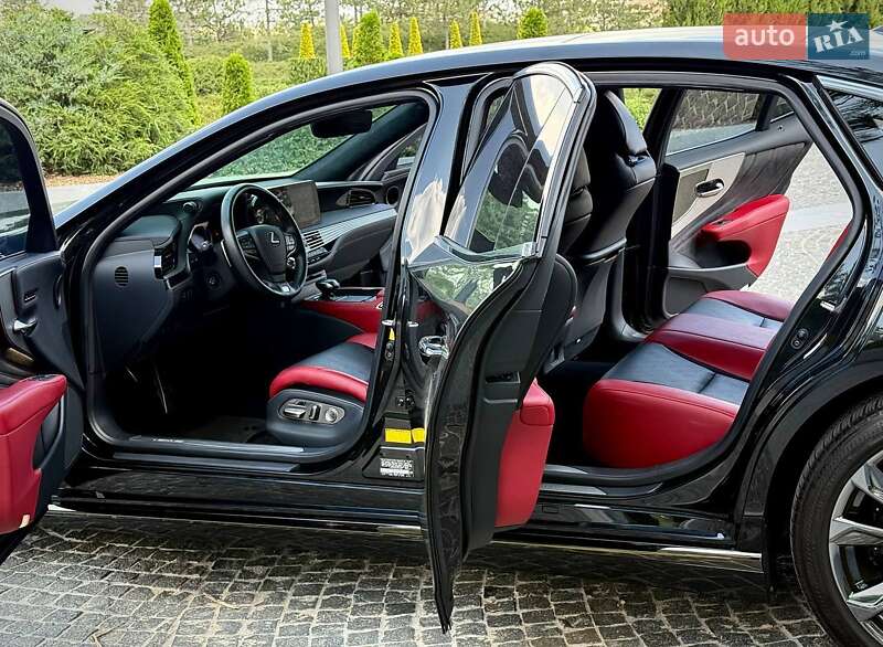 Седан Lexus LS 2022 в Киеве