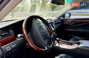 Седан Lexus LS 2009 в 