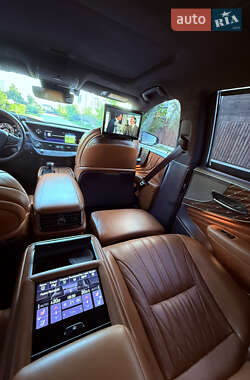 Седан Lexus LS 2018 в 