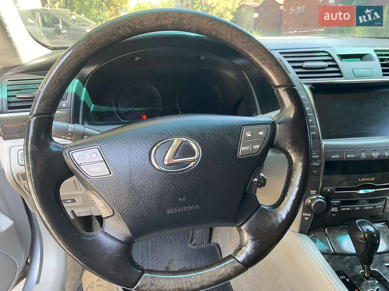 Седан Lexus LS 2007 в Полтаве