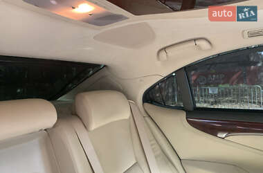 Седан Lexus LS 2011 в 