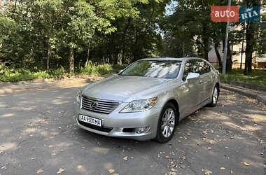 Седан Lexus LS 2011 в 
