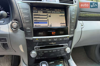 Седан Lexus LS 2011 в 