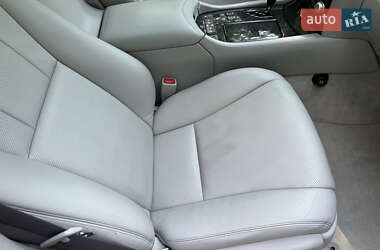 Седан Lexus LS 2011 в 