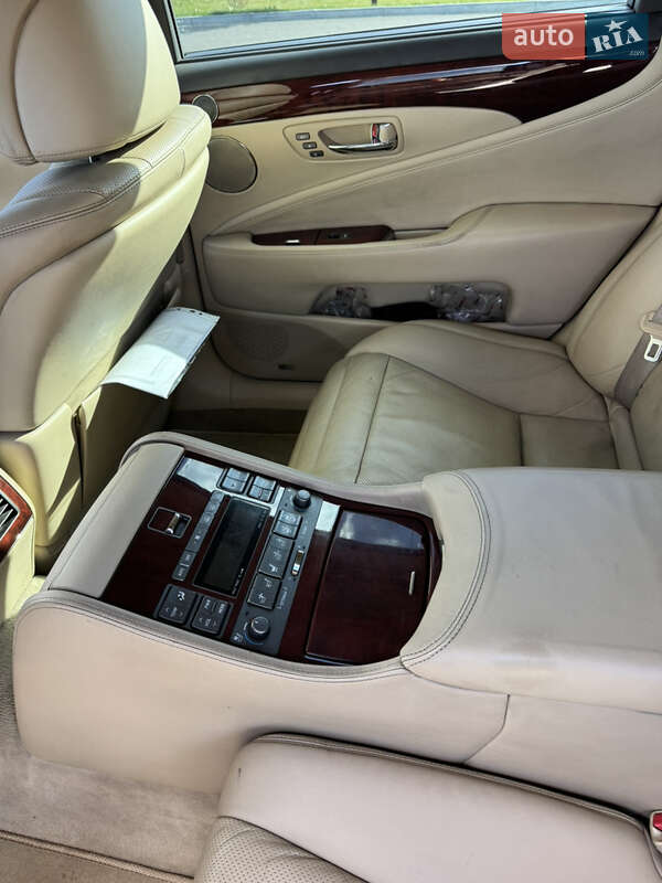 Седан Lexus LS 2007 в Ивано-Франковске