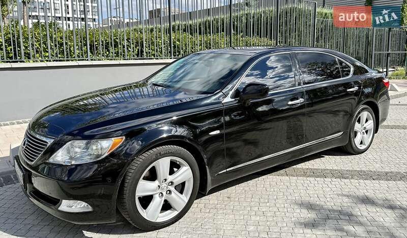 Седан Lexus LS 2009 в Киеве