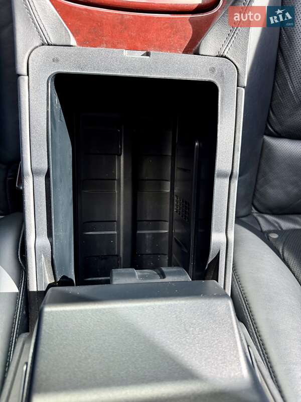 Седан Lexus LS 2009 в Киеве
