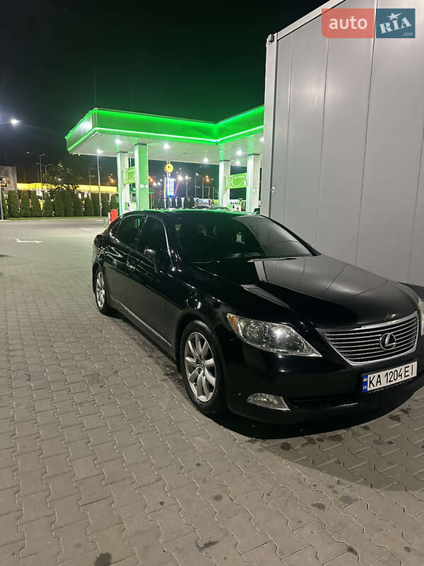 Седан Lexus LS 2008 в Киеве