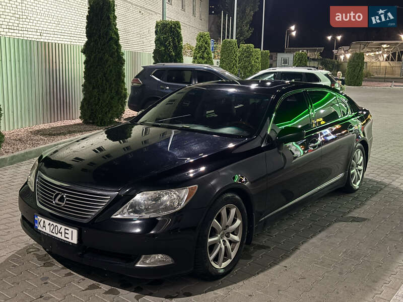 Седан Lexus LS 2008 в Киеве