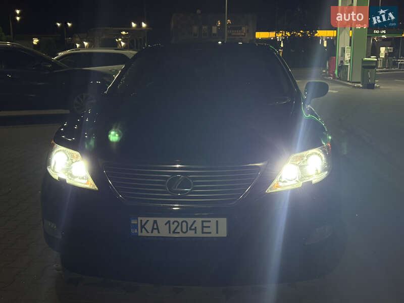 Седан Lexus LS 2008 в Киеве