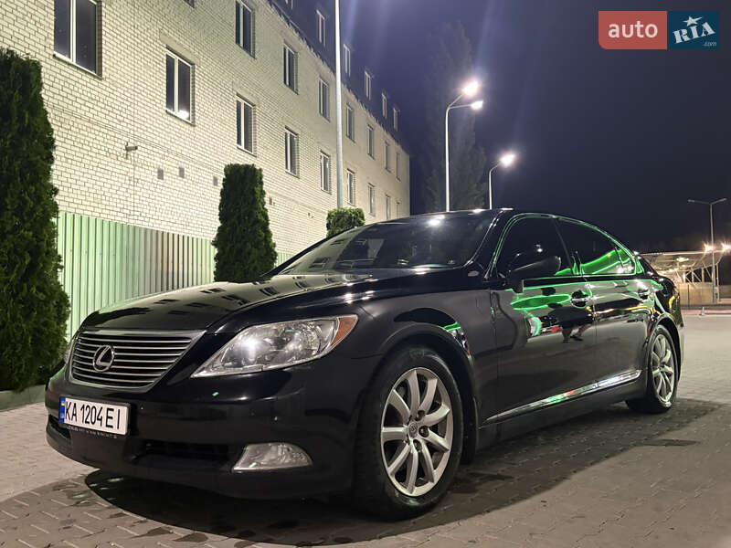 Седан Lexus LS 2008 в Киеве