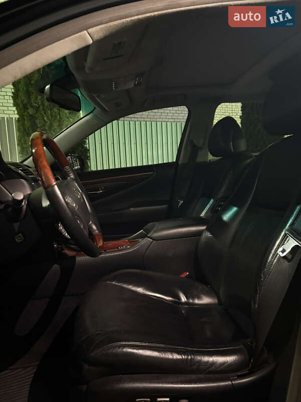 Седан Lexus LS 2008 в Киеве
