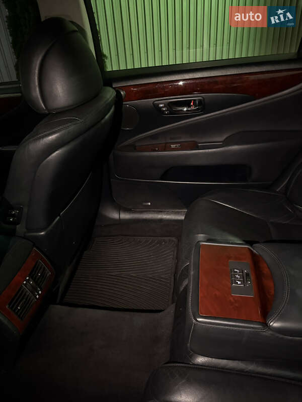 Седан Lexus LS 2008 в Киеве