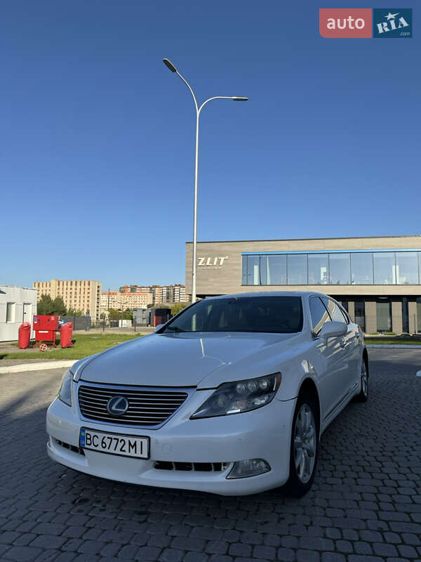 Седан Lexus LS 2007 в 