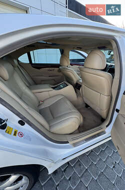 Седан Lexus LS 2007 в 