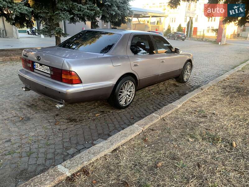 Седан Lexus LS 1999 в Кропивницком