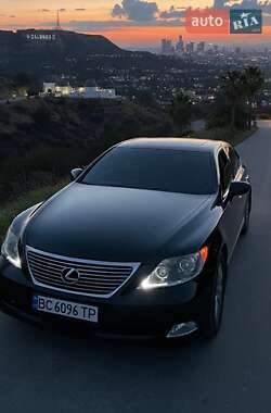 Седан Lexus LS 2007 в Новояворовске