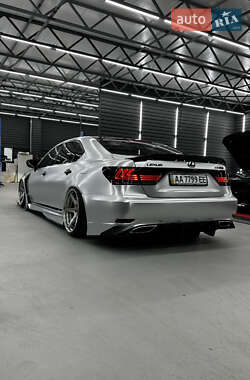 Седан Lexus LS 2007 в 