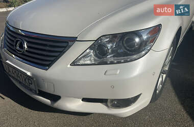 Седан Lexus LS 2011 в 