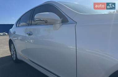 Седан Lexus LS 2011 в 