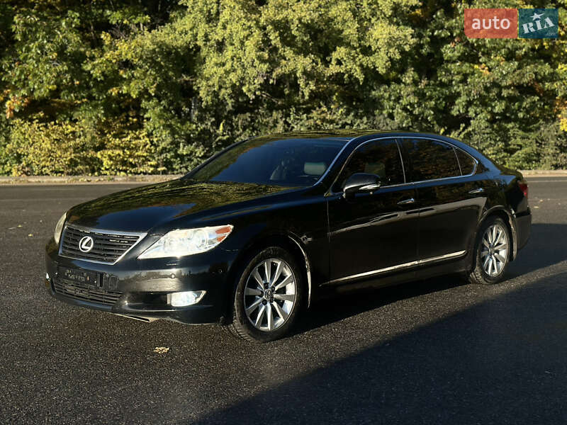 Седан Lexus LS 2010 в Виннице