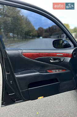 Седан Lexus LS 2007 в 