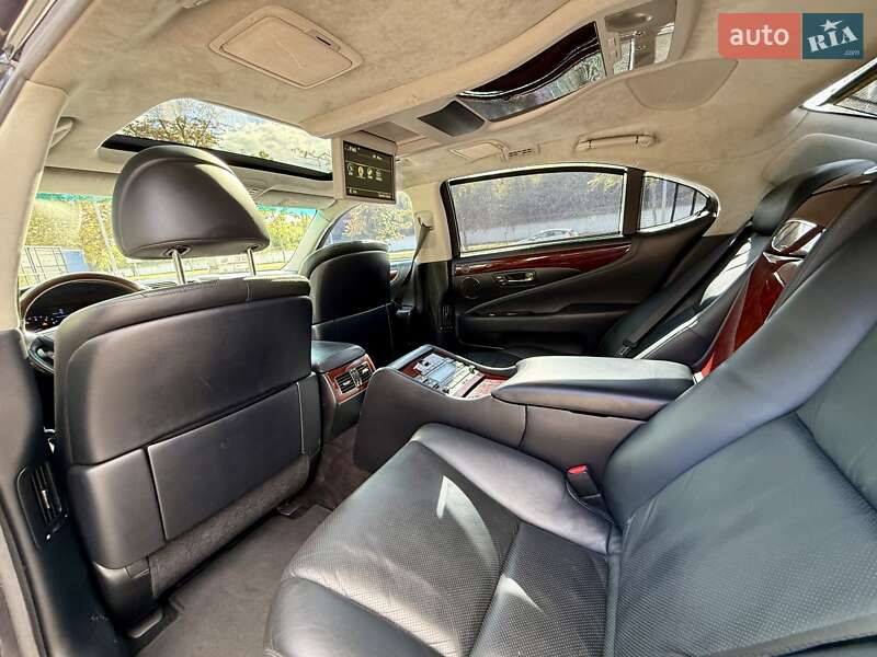 Седан Lexus LS 2009 в Киеве фото 21 Седан Lexus LS 2009 в Киеве