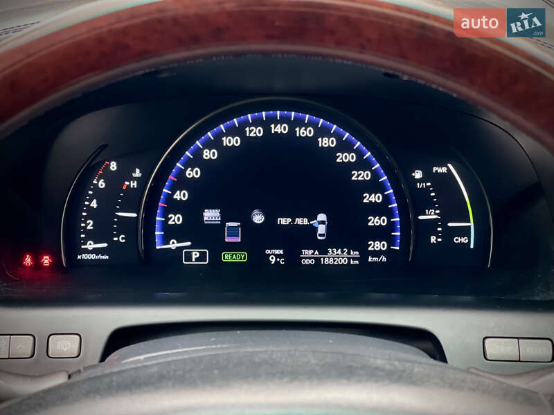 Седан Lexus LS 2012 в Киеве