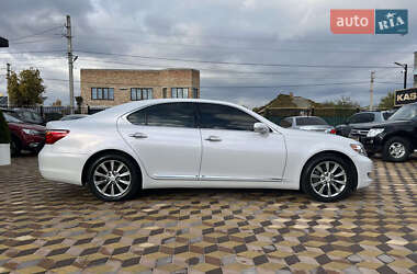 Седан Lexus LS 2010 в  фото 3 Седан Lexus LS 2010 в