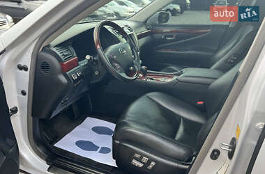 Седан Lexus LS 2010 в  фото 11 Седан Lexus LS 2010 в