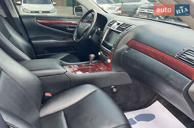 Седан Lexus LS 2010 в  фото 12 Седан Lexus LS 2010 в