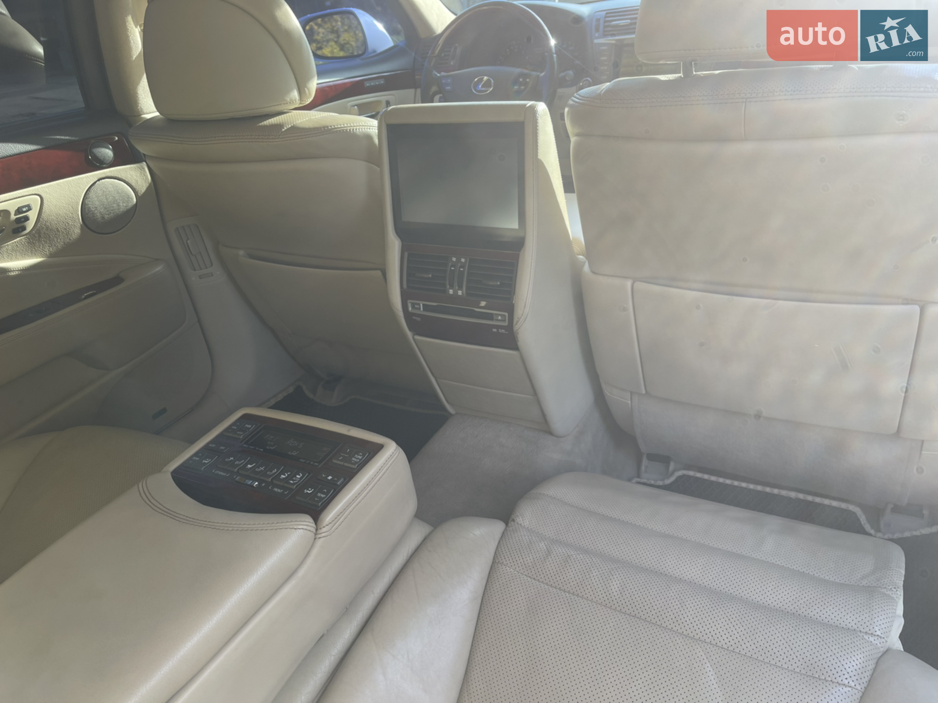 2010 Lexus LS - мініатюра 8