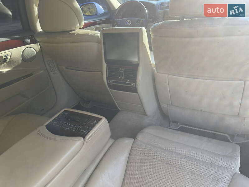Седан Lexus LS 2010 в Киеве